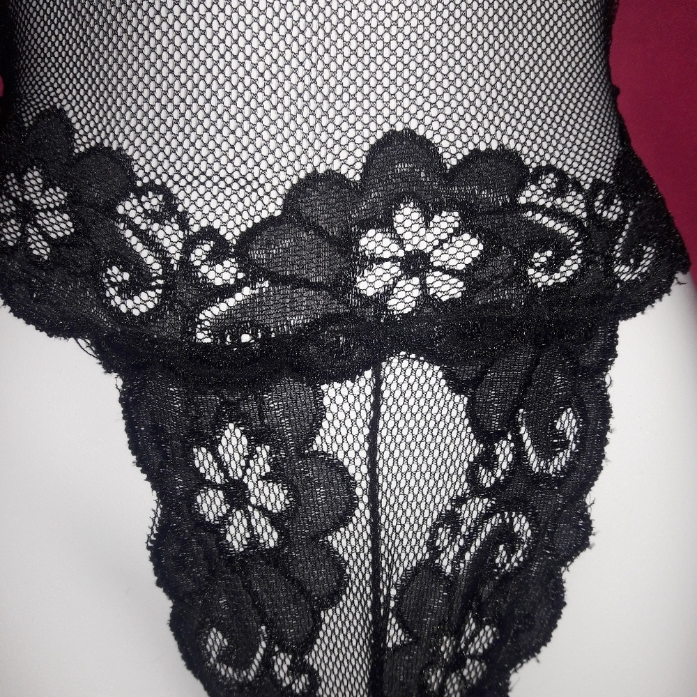 Black Mesh Floral Lace Trim Halter Bodysuit O/S - Picture 3 of 3